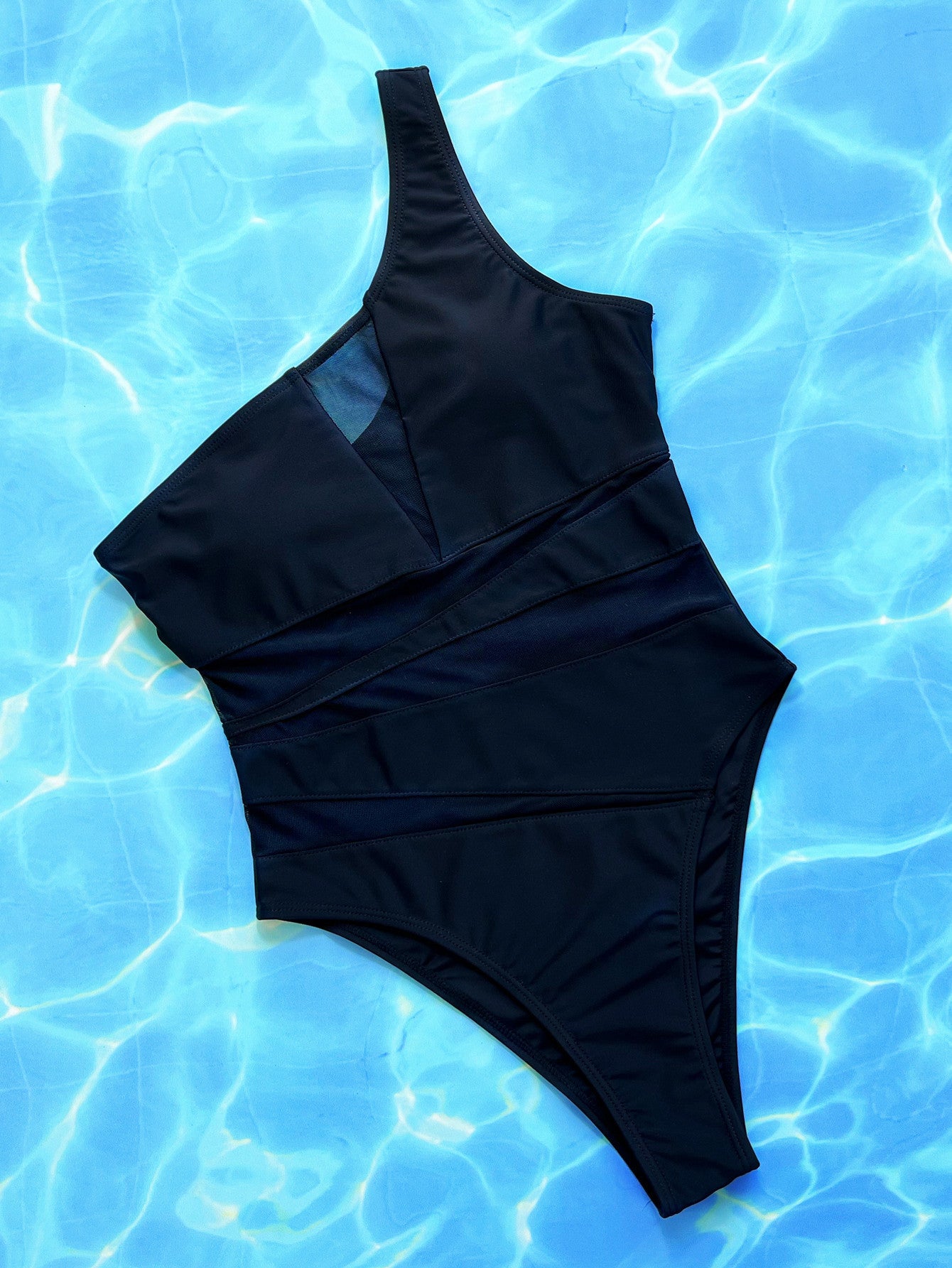 Baju renang bikini one-piece yang bagus untuk gaya musim panas yang mudah