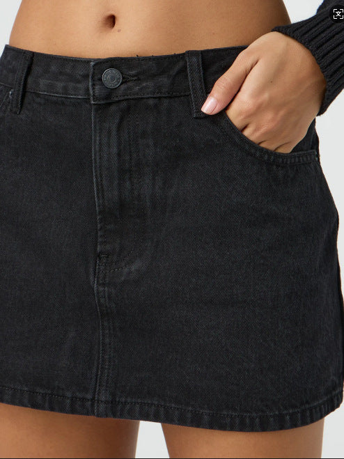 Stretch gewassen denim korte rok voor casual comfort