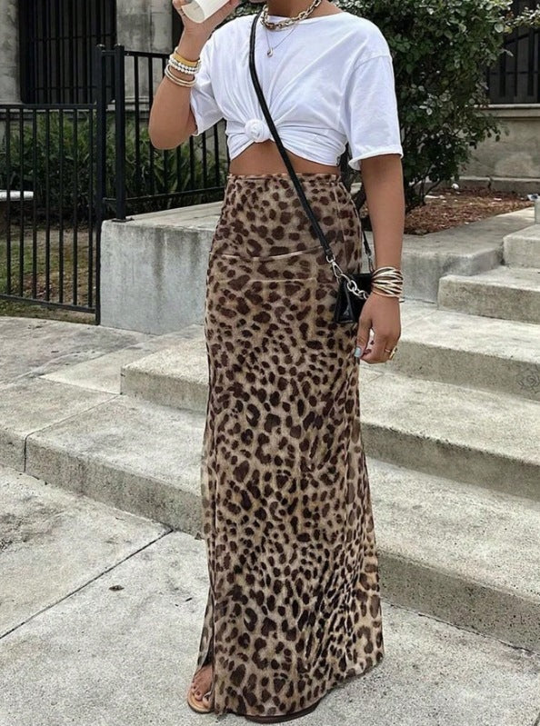 Gonna ad alta vita con stampa leopardata per eleganti look audaci