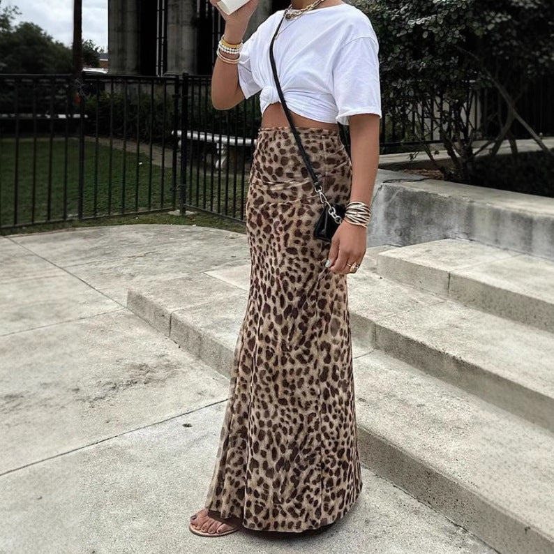Gonna ad alta vita con stampa leopardata per eleganti look audaci