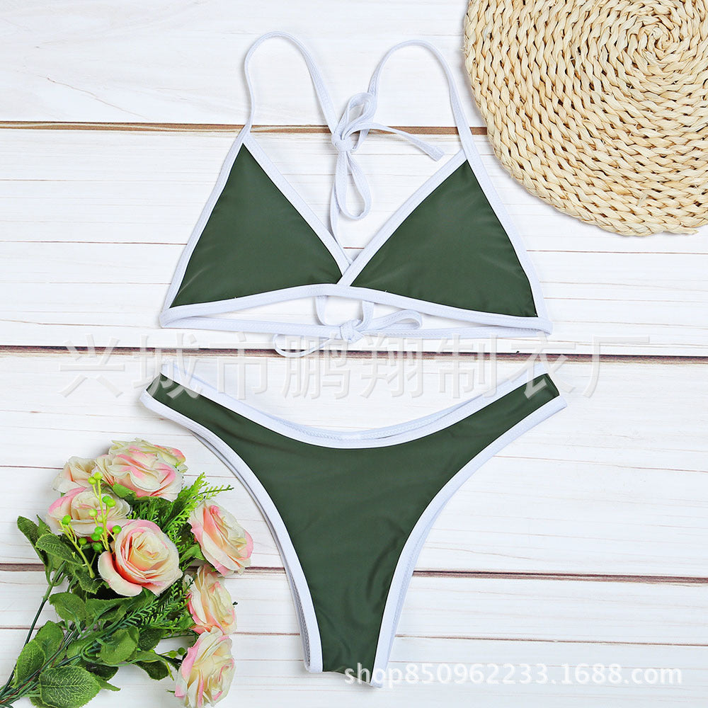 Biquíni vermelho de mulher sexy para a melhor confiança na praia