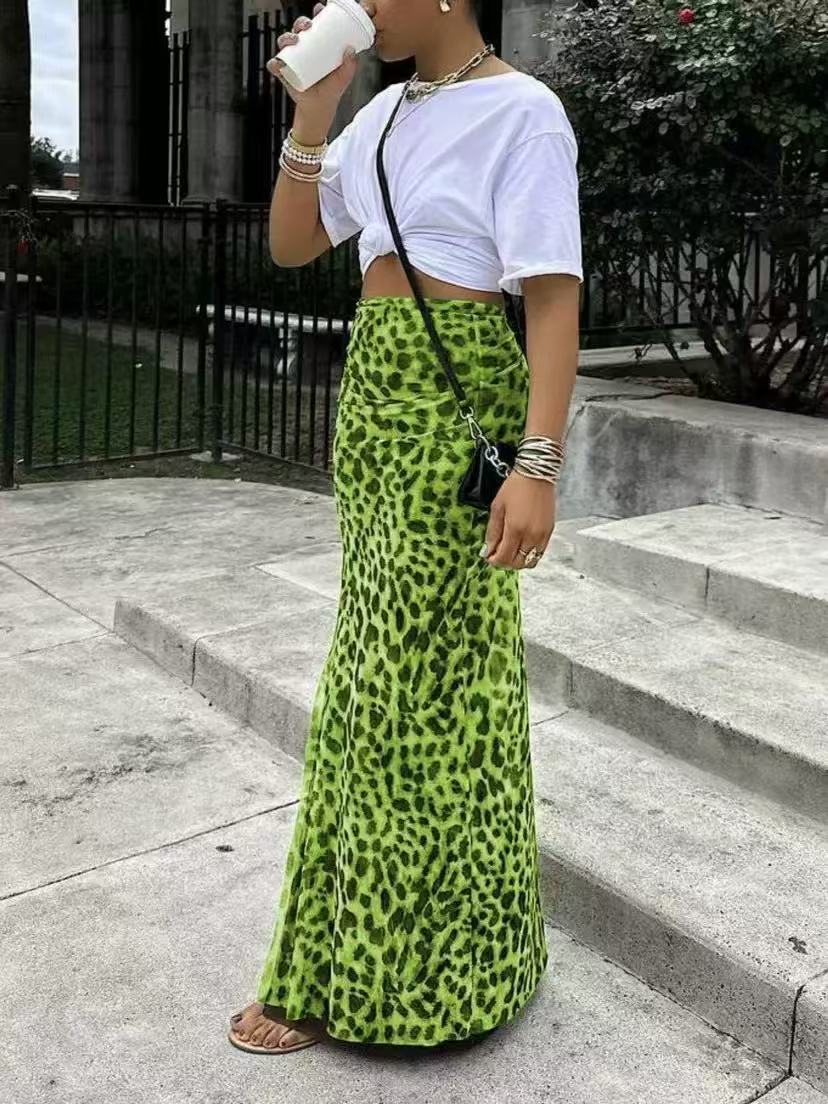 Gonna ad alta vita con stampa leopardata per eleganti look audaci