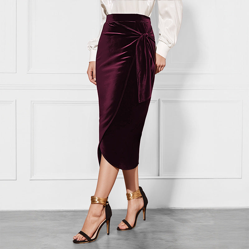 Vestido de veludo torcido de cor sólida com divisão elegante