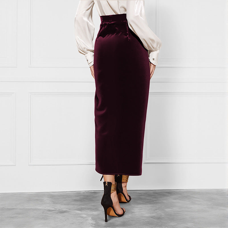 Vestido de veludo torcido de cor sólida com divisão elegante