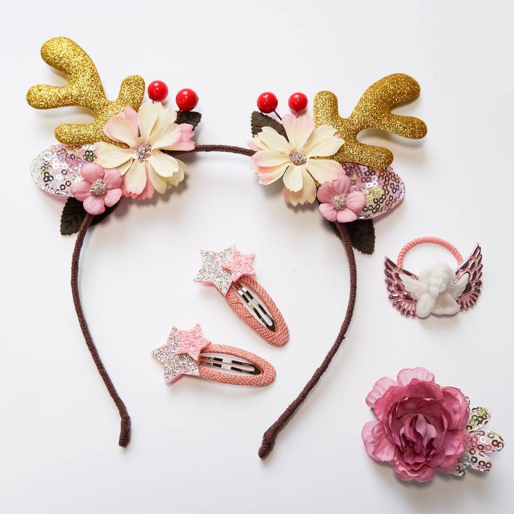 Cottagecore Yuletideをテーマにした花の枝角のヘッドバンド