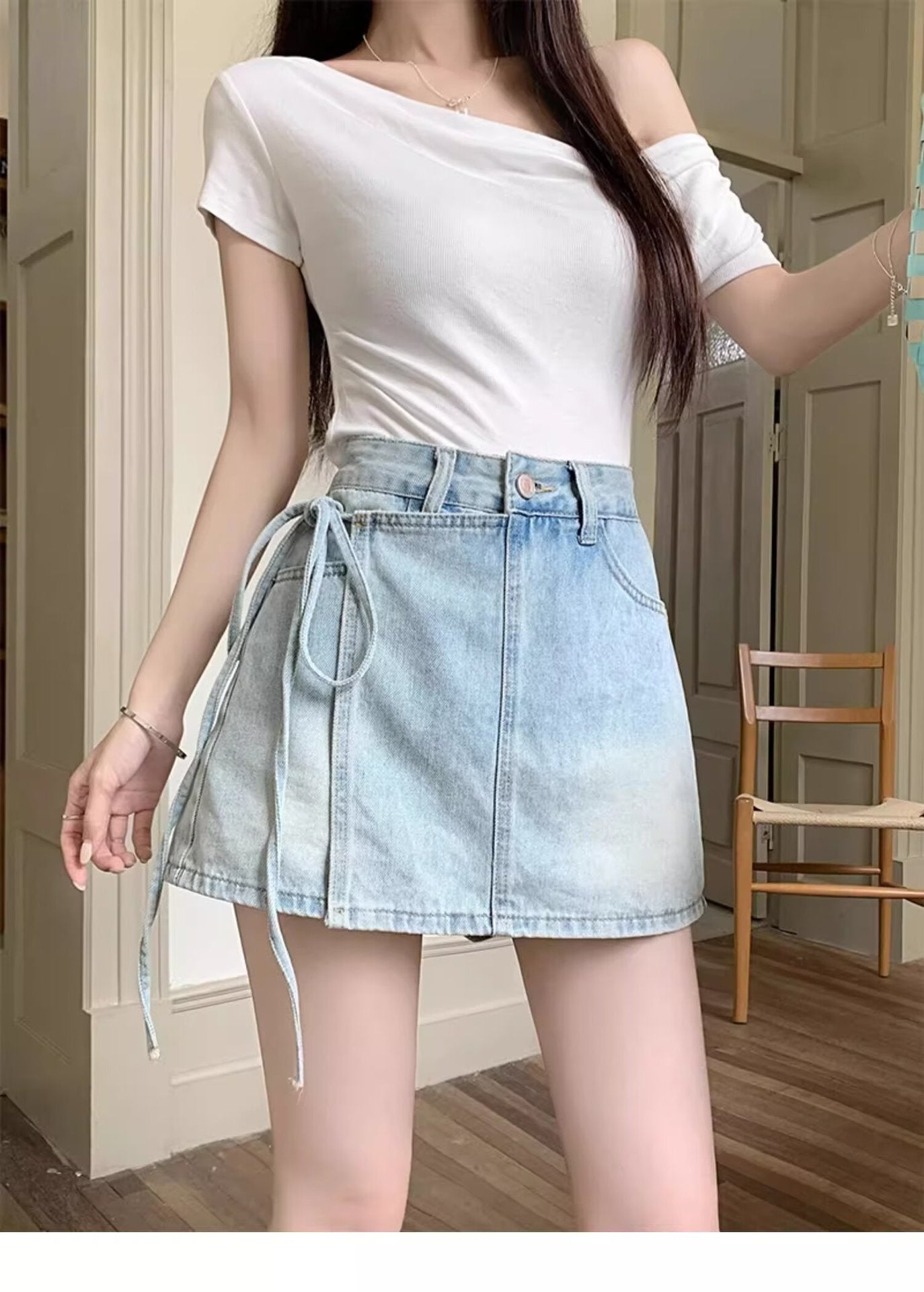 Pantaloncini con gonna in denim in denim in alto per abiti estivi giocosi