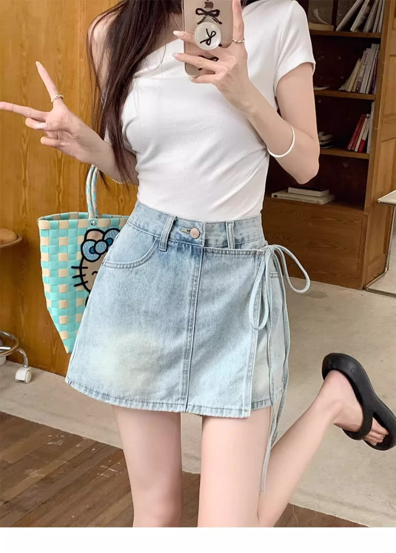 Pantaloncini con gonna in denim in denim in alto per abiti estivi giocosi