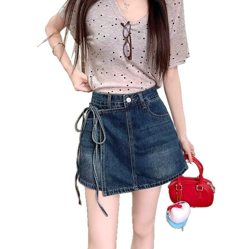 Pantaloncini con gonna in denim in denim in alto per abiti estivi giocosi