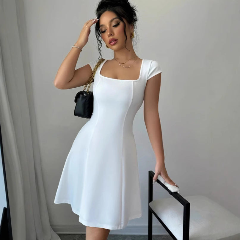 Abito da giubbotto a linea elegante con silhouette sottile ed eleganti linee