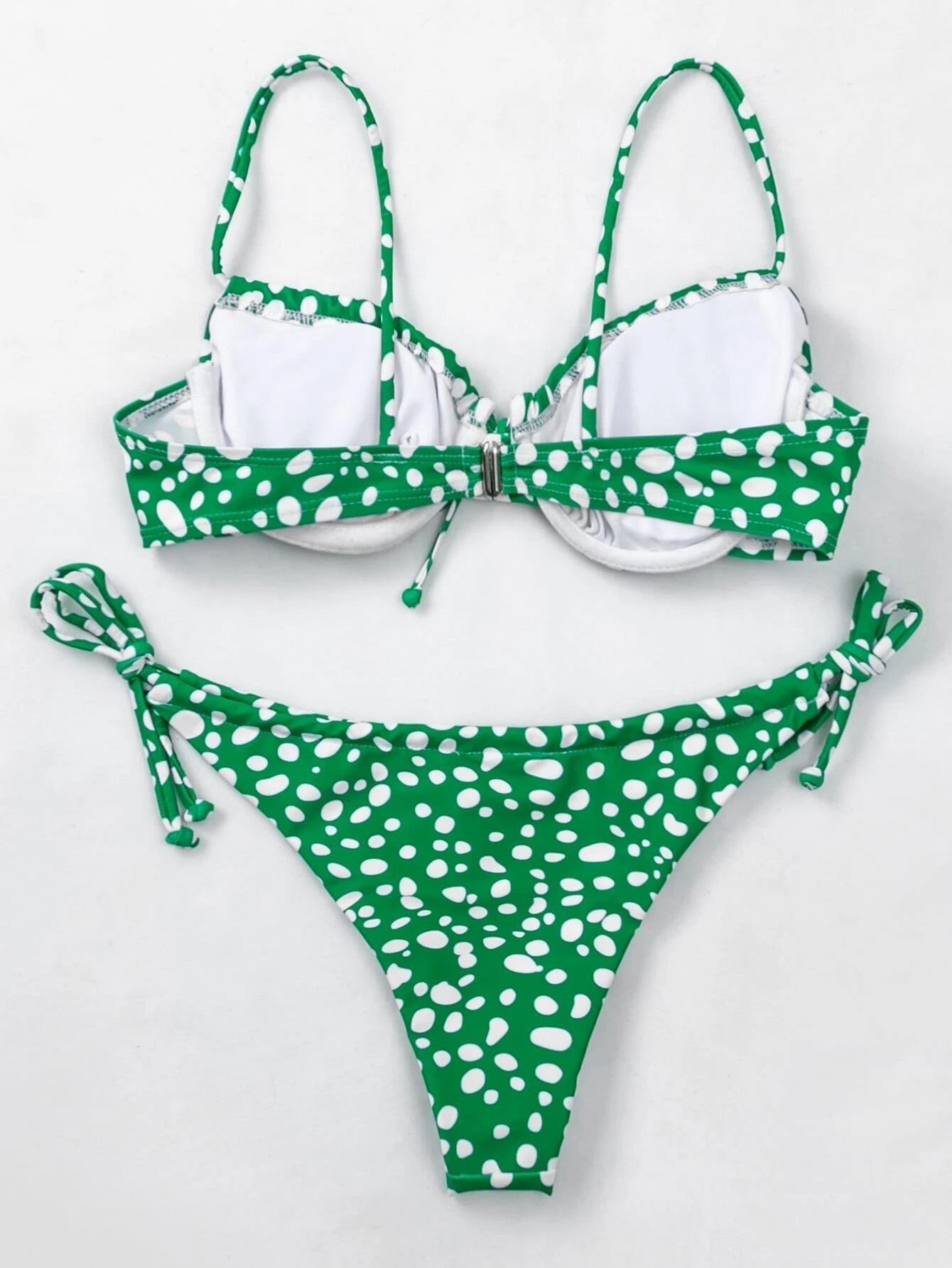 Costume de bikini fendu pour femmes chics pour un été élégant