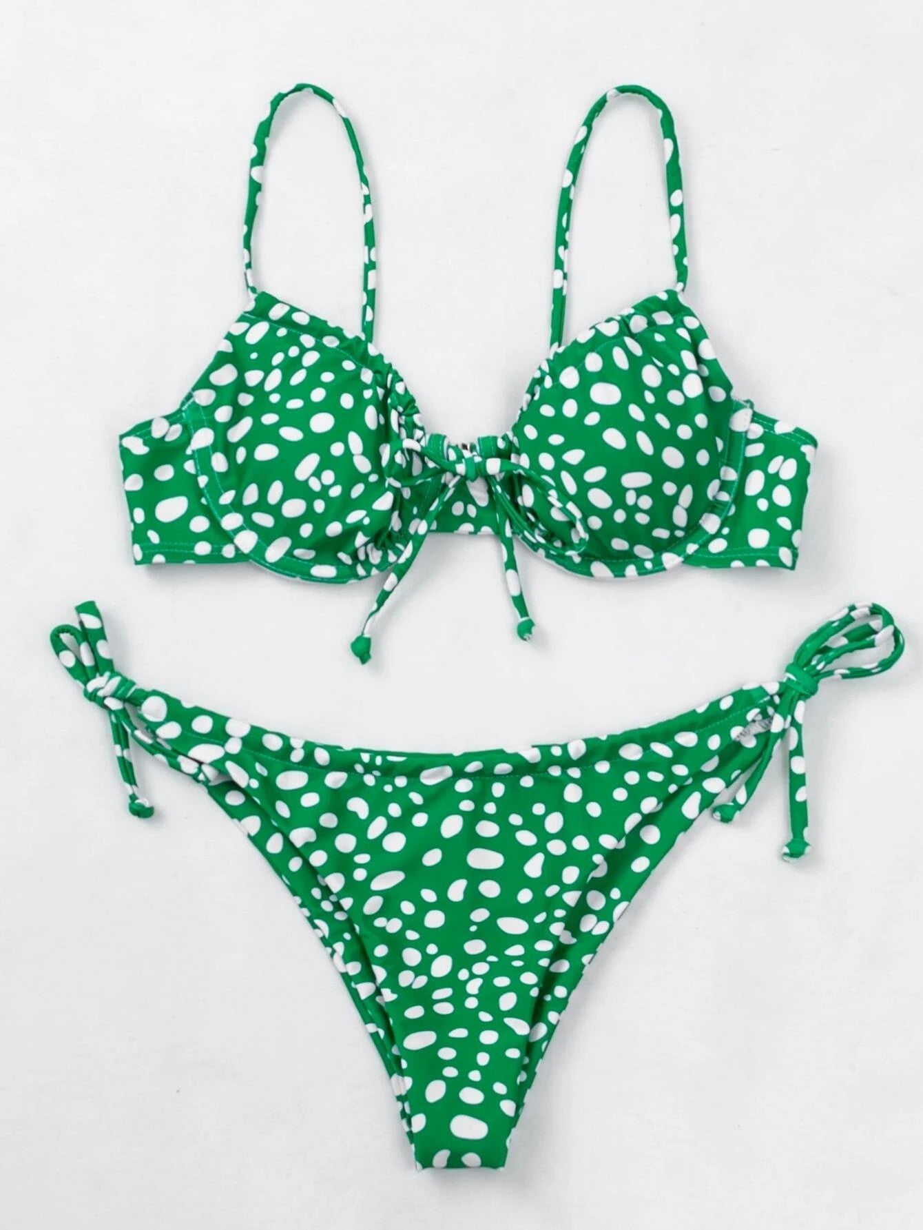Costume de bikini fendu pour femmes chics pour un été élégant