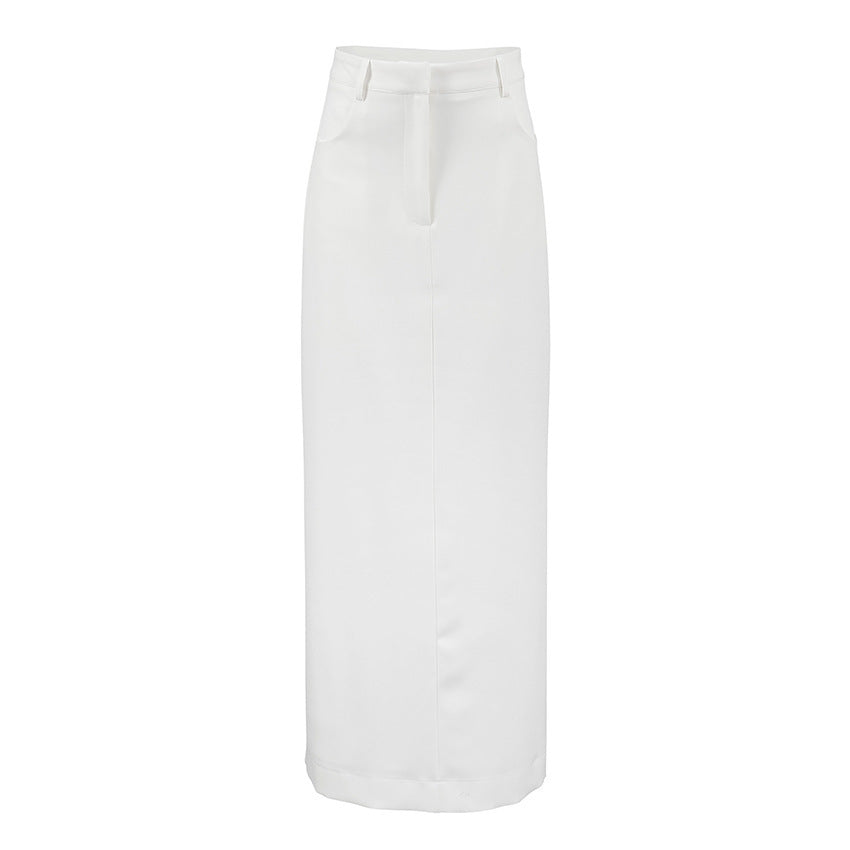 Jupe droite blanche simple pour charme de tous les jours sans effort