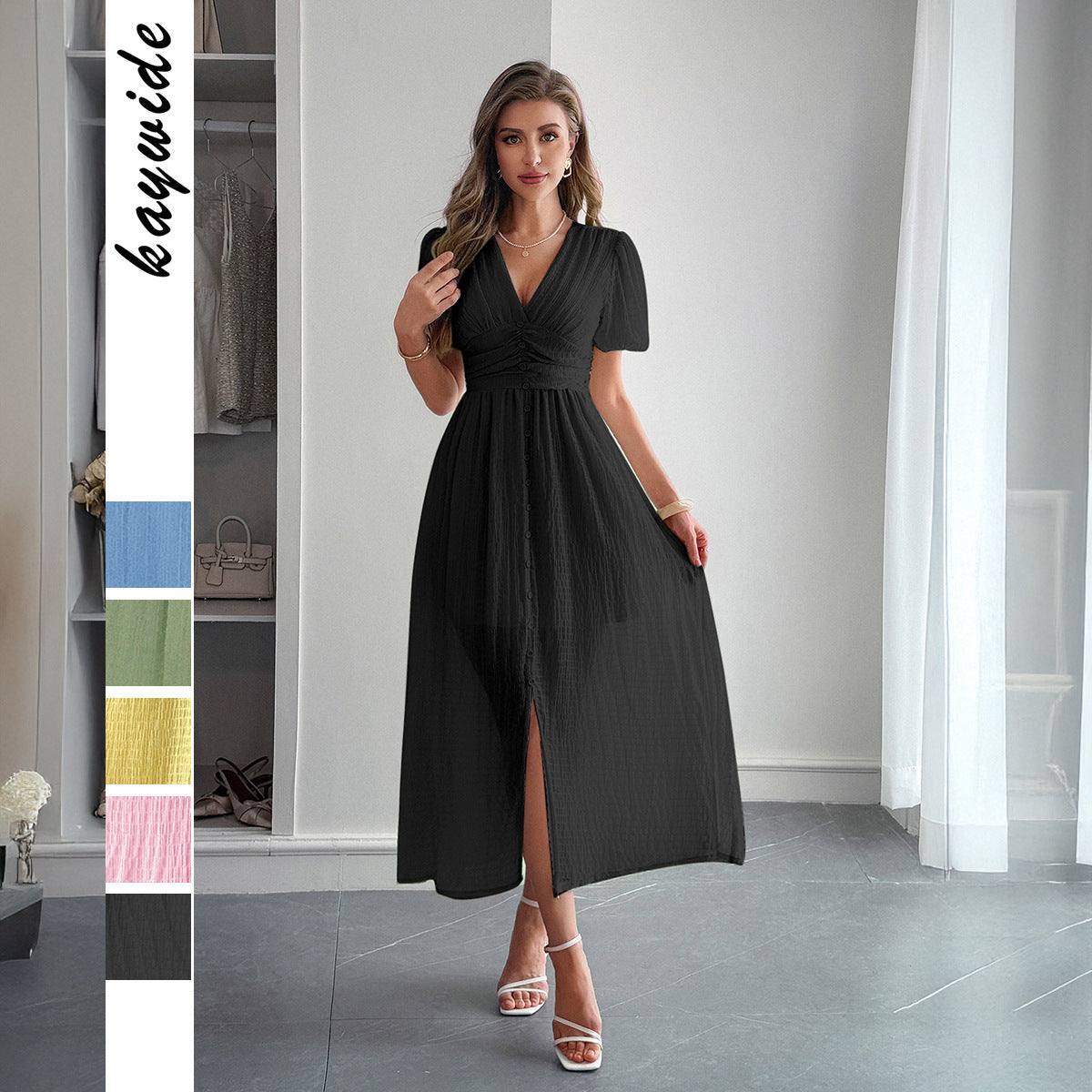 Abito maxi a maniche corte profonda a V con un elegante tocco di vacanza