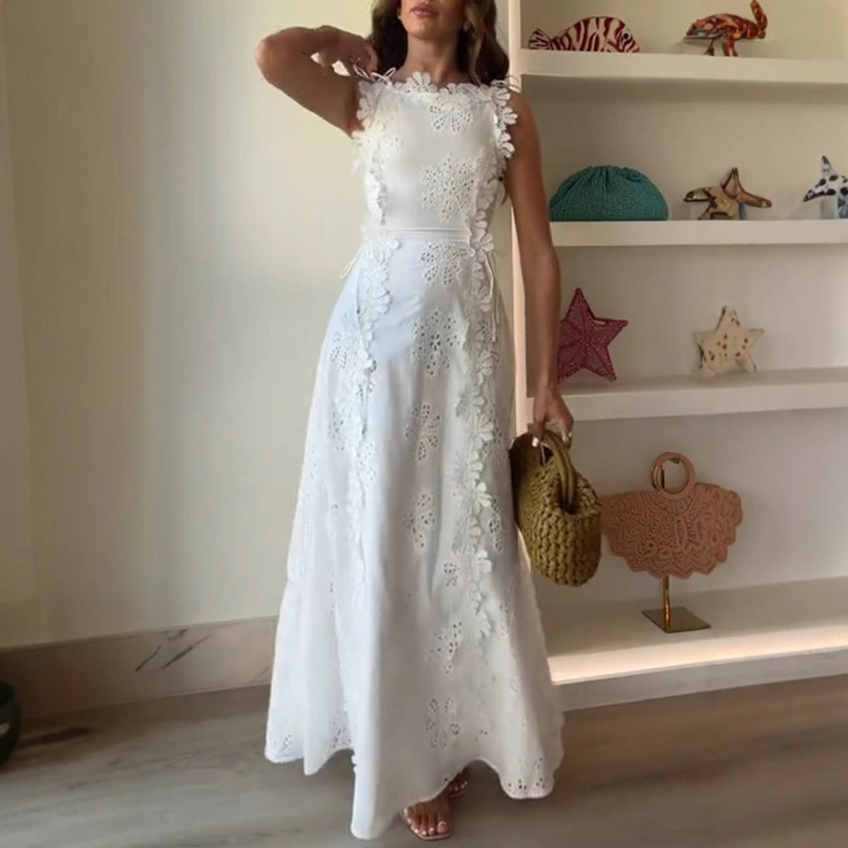 Delicato abito per le vacanze con cravatta da ricamo in pizzo con boho flair