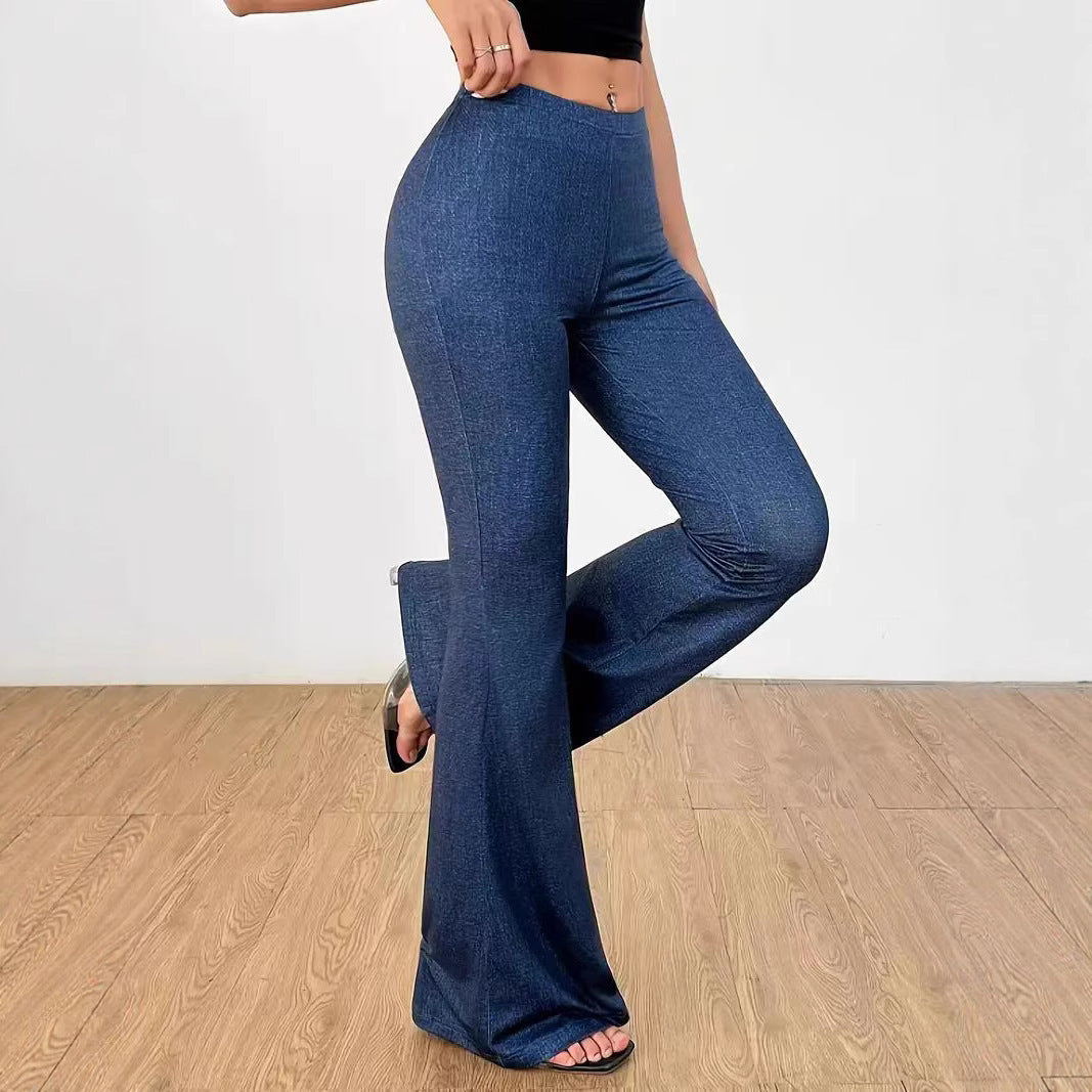 Pantalon en jean à fond imprimé avec une taille haute
