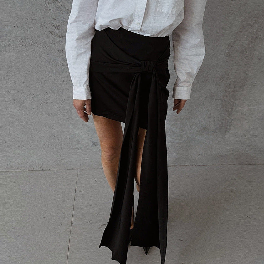 Jupe en satin en vrac de couleur unie pour style luxueux détendu