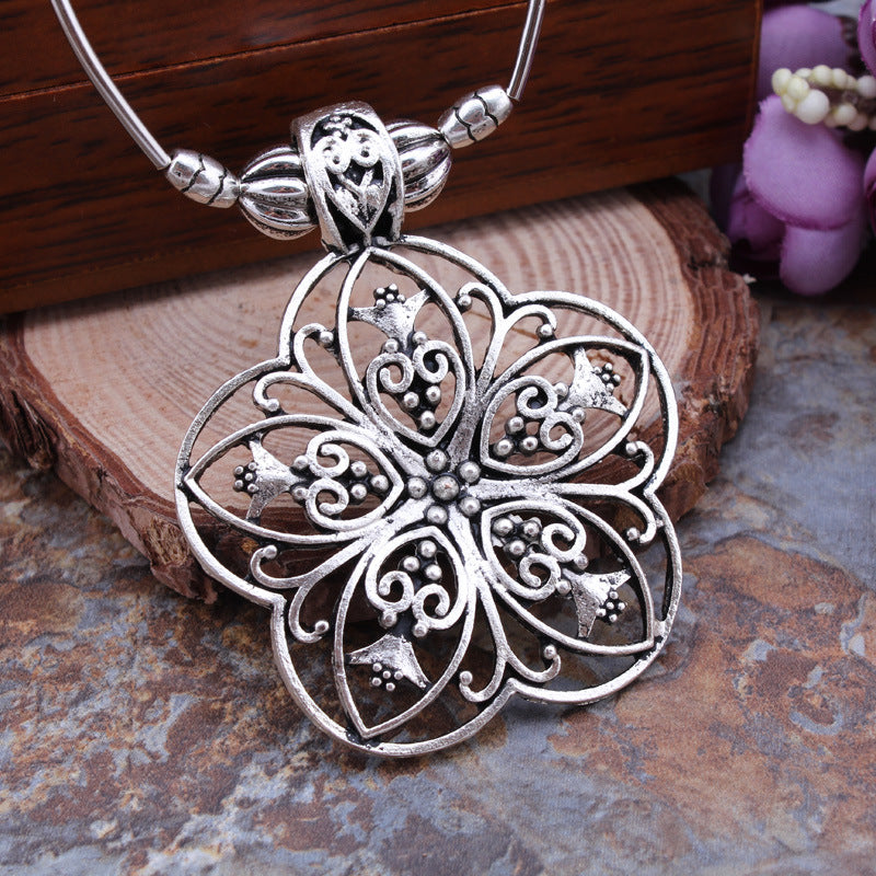 Floral Shaped SIlver Toned Necklace