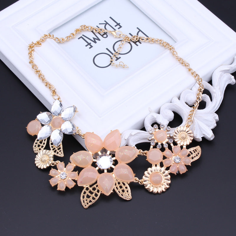 Pearlescent roze bloemen ketting