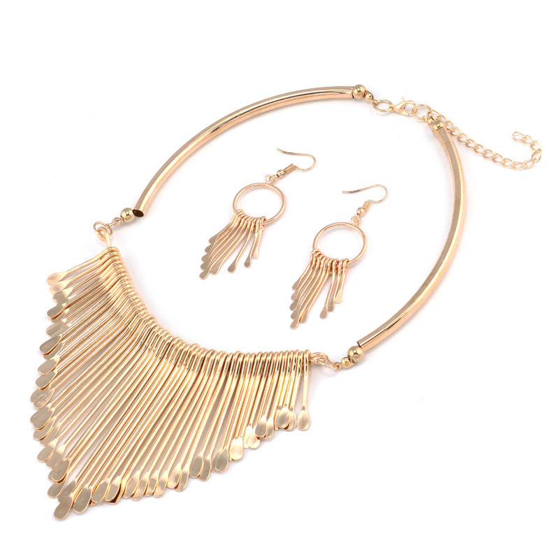 Metallic Tassel Necklace Set