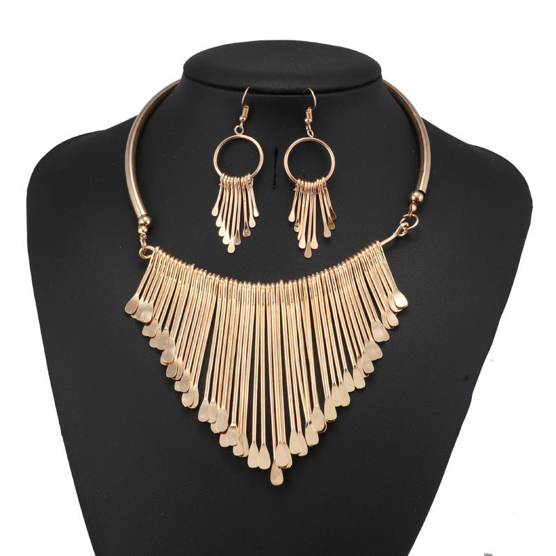 Metallic Tassel Necklace Set