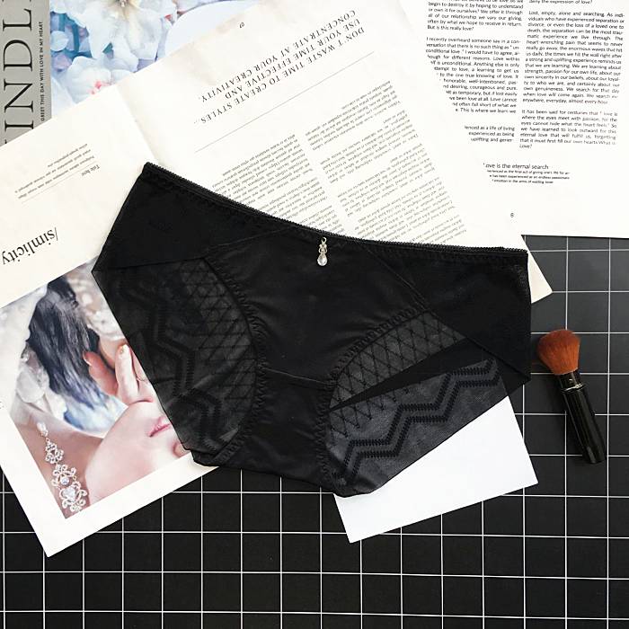 Classici brief setosi con retro semi trasparente