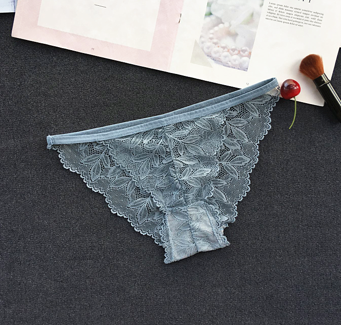 Braguitas semi transparentes de encaje